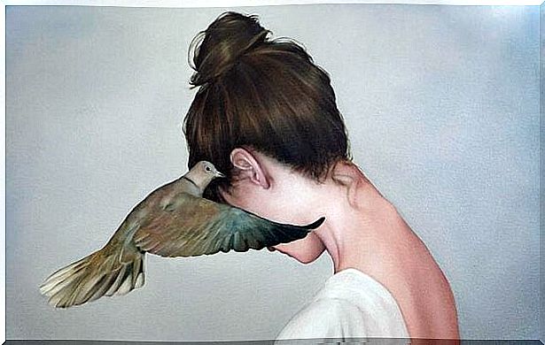 woman-with-dove-in-the-ear