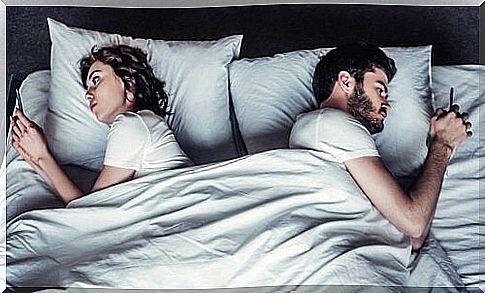 couple with digital insomnia