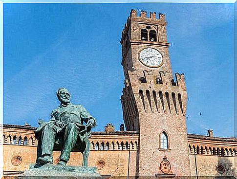 Statue of Giusepe Verdi