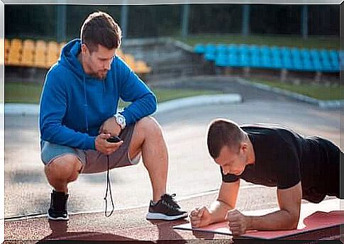 Man trained with personal trainer