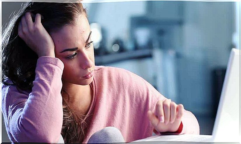 girl in front of computer